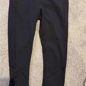 Lululemon pace rival high rise crop